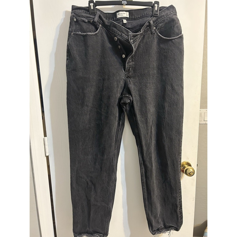 Abercrombie & Fitch The Dad High Rise Black Denim Women's Size 33